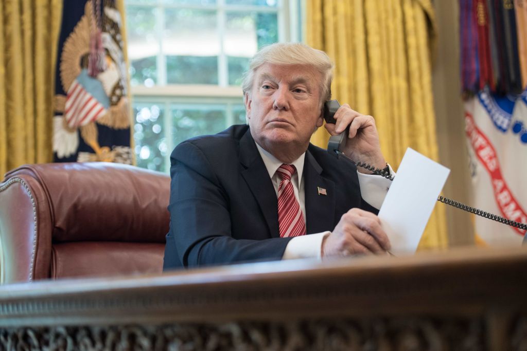 Donald Trump, phone call, White House