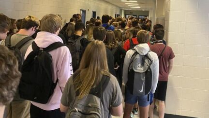 georgia school crowded hallways