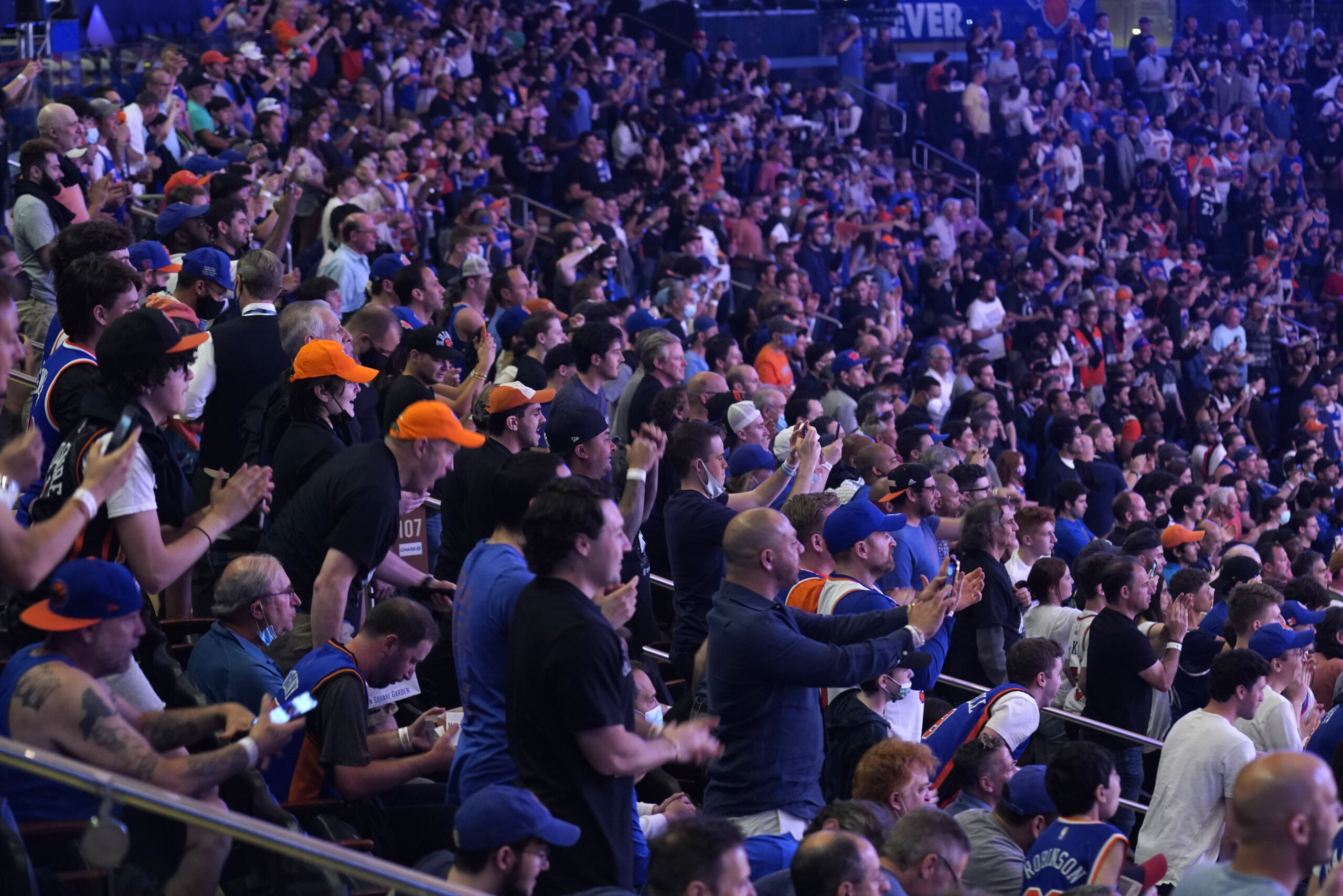 Knicks Fans Halt Traffic Outside MSG After Win Over Cavaliers - Sports  Illustrated