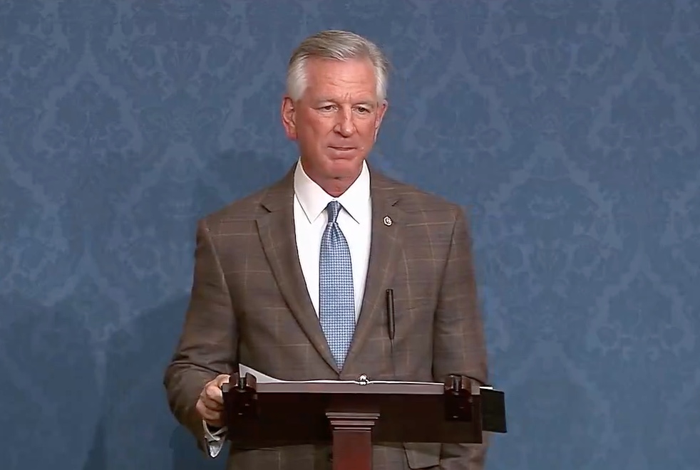 Sen. Tommy Tuberville Has No Problem With White Nationalists in the Military: ‘I Call Them Americans’ (mediaite.com)