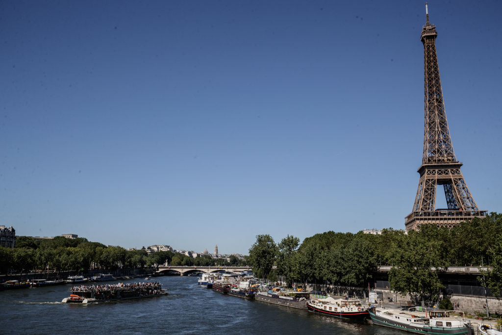 eiffel tower paris france