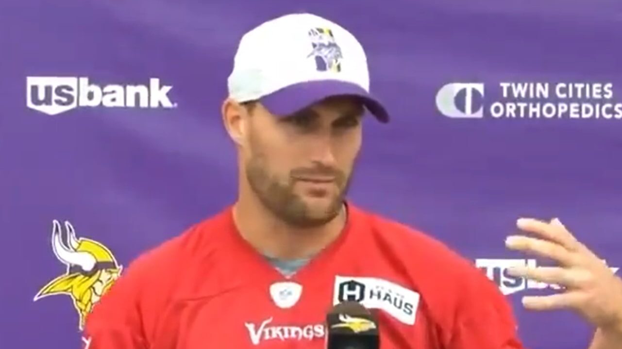 Kirk Cousins says he wants to retire with Vikings, but has to 'earn the  right to do that'