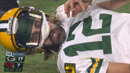 Aaron Rodgers takes late hit on Thursday Night Football