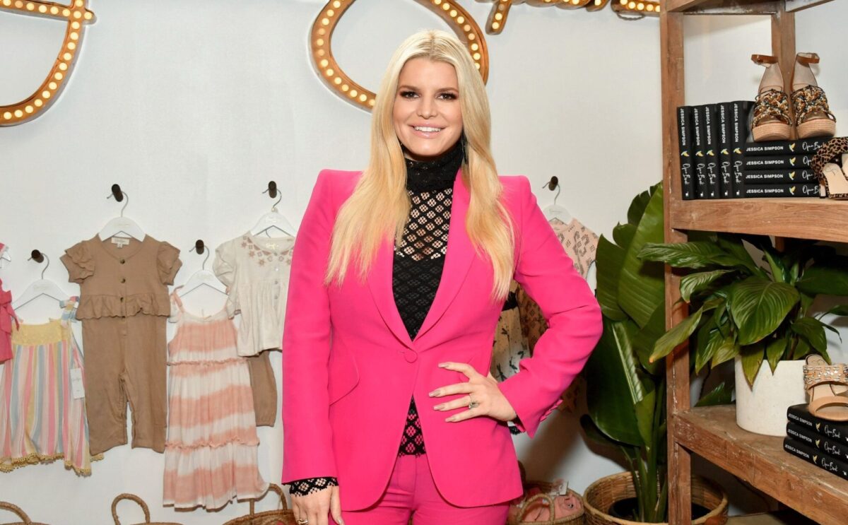 The Drinking Wasn't The Issue”: Jessica Simpson Shares “Unrecognizable”  Photo Of Herself