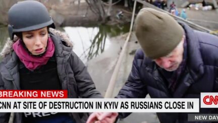 CNN's Clarissa Ward Helps Elderly Ukrainians Pick Through Bombed-Out Rubble in Kyiv During Live Report