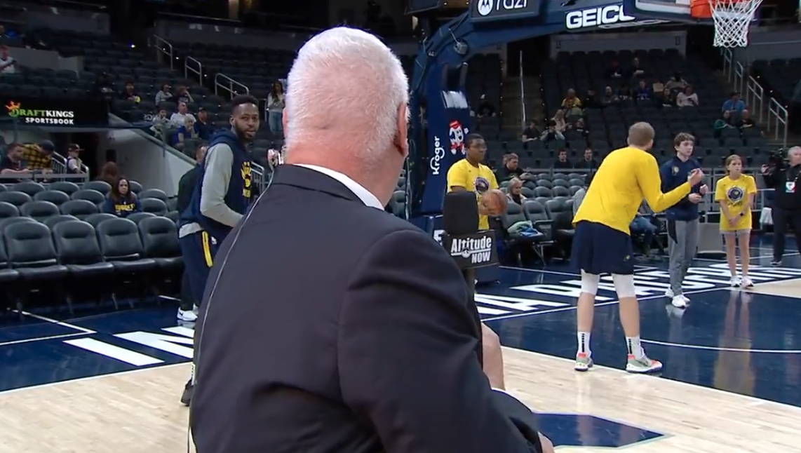 Scott Hastings asking JaMychal Green if he's playing