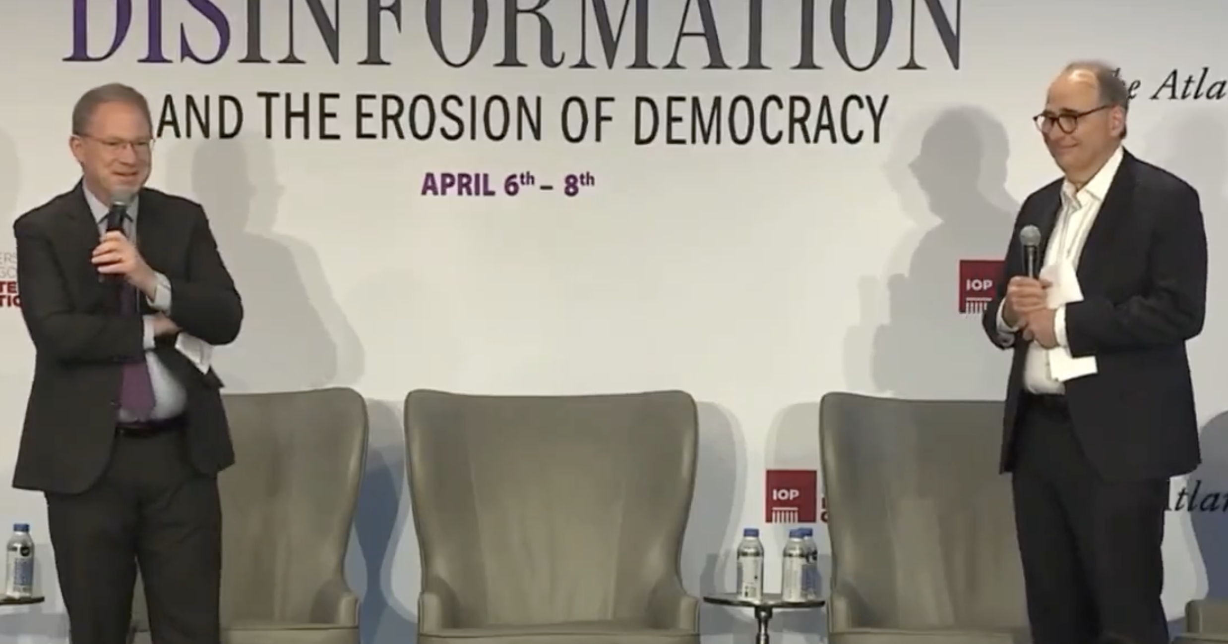 Atlantic Editor-in-Chief takes right-wing student ‘reporters’ at ‘Disinformation’ conference to the woodshed for waging amateurish ‘disinformation campaigns’ (mediaite.com)
