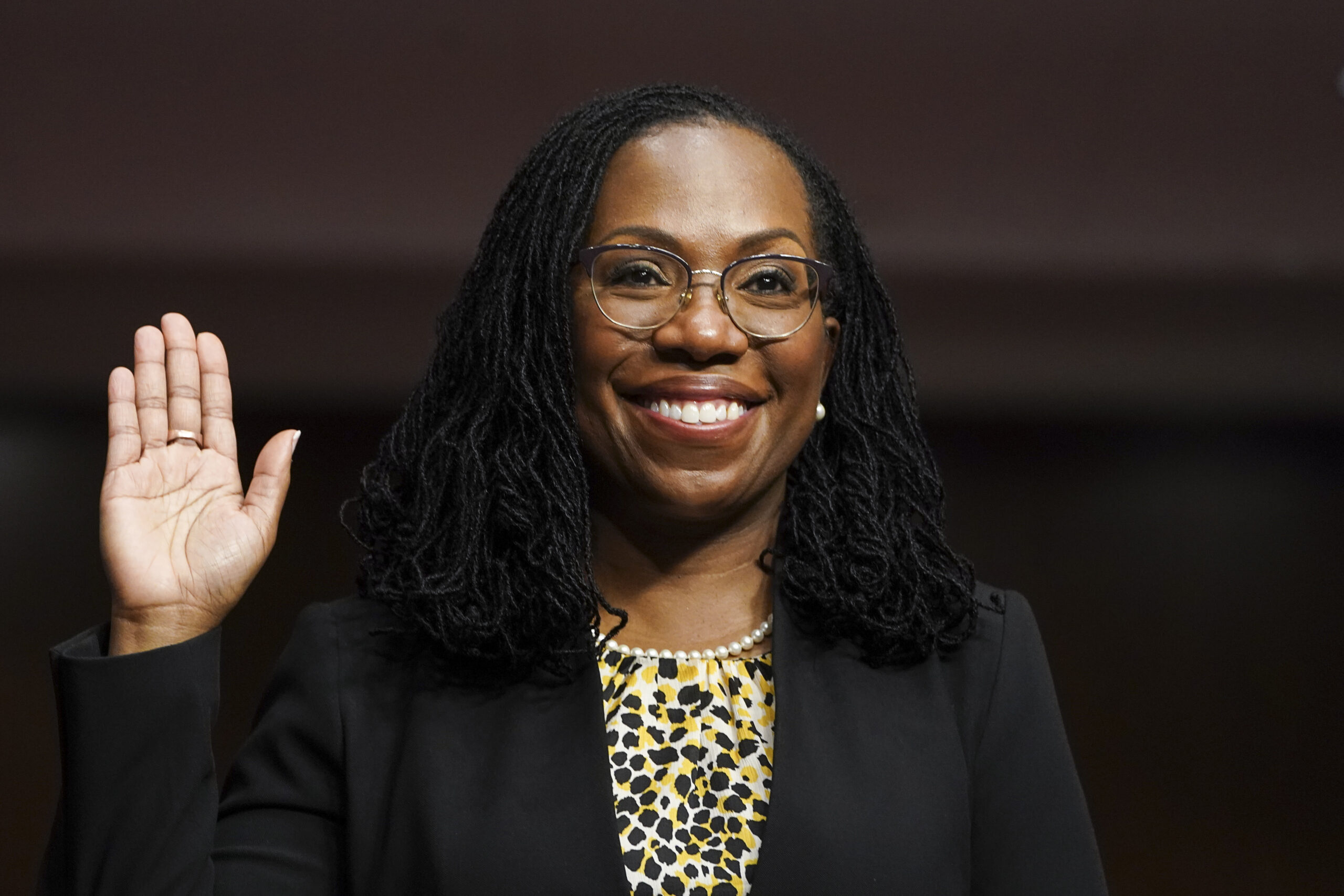 WATCH: Kentanji Brown Jackson sworn in to Supreme Court as Justice Stephen Breyer Retires