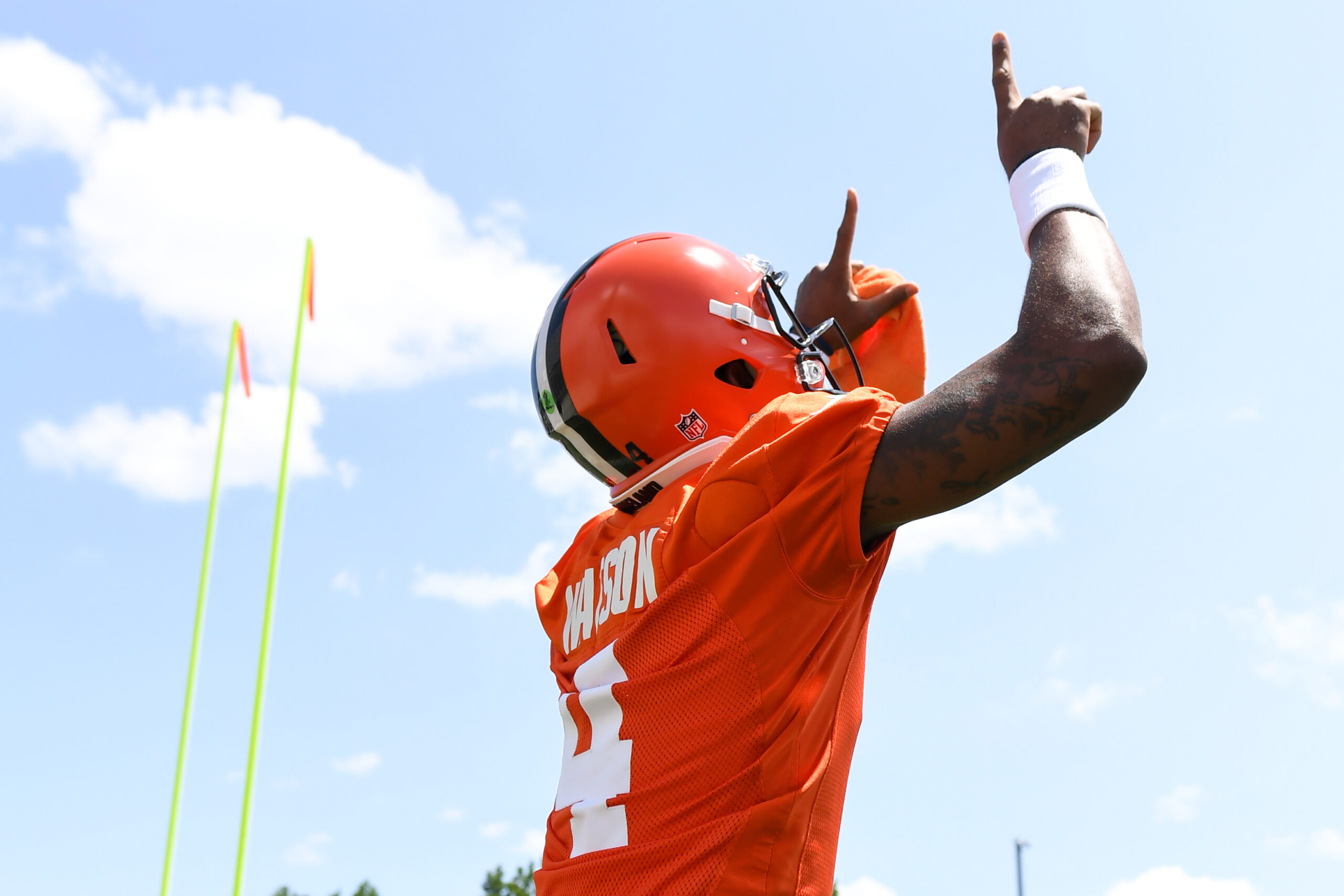 cleveland-browns-owners-claim-deshaun-watson-is-remorseful