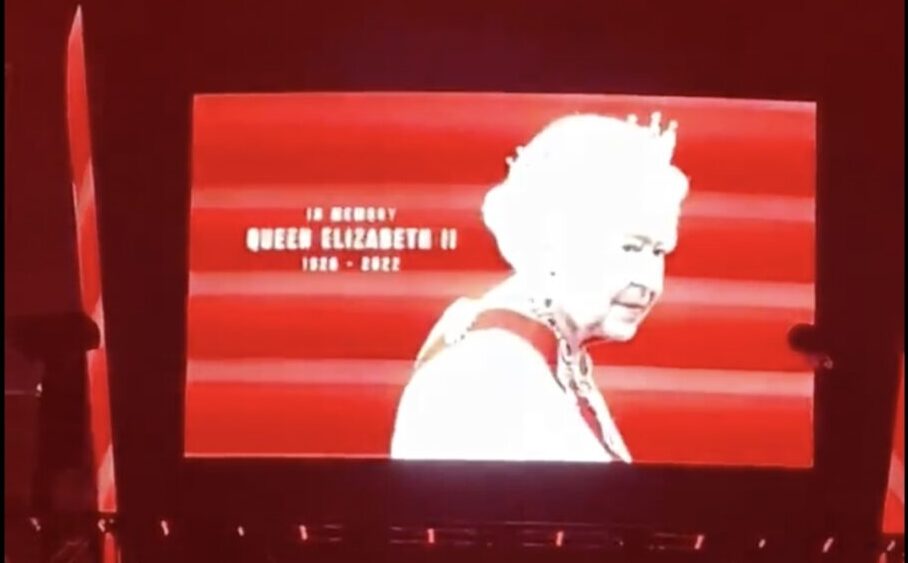 UFC Fans Boo During Tribute to Queen Elizabeth, Reportedly Strike Up a ‘USA! USA!’ Chant