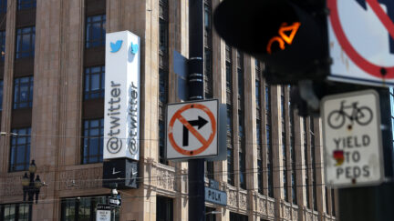 Twitter Tells Employees No Layoff Plans
