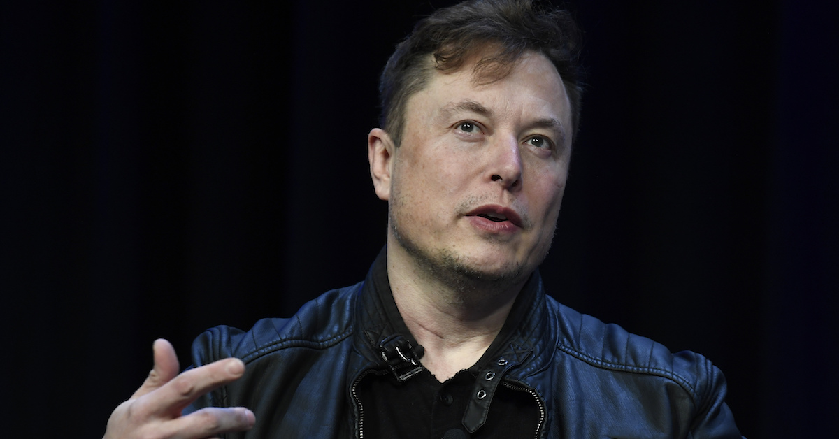 ‘Free Speech Absolutist’ Elon Musk Accused of ‘Throttling Traffic’ to Media Outlets He ‘Dislikes’ (mediaite.com)