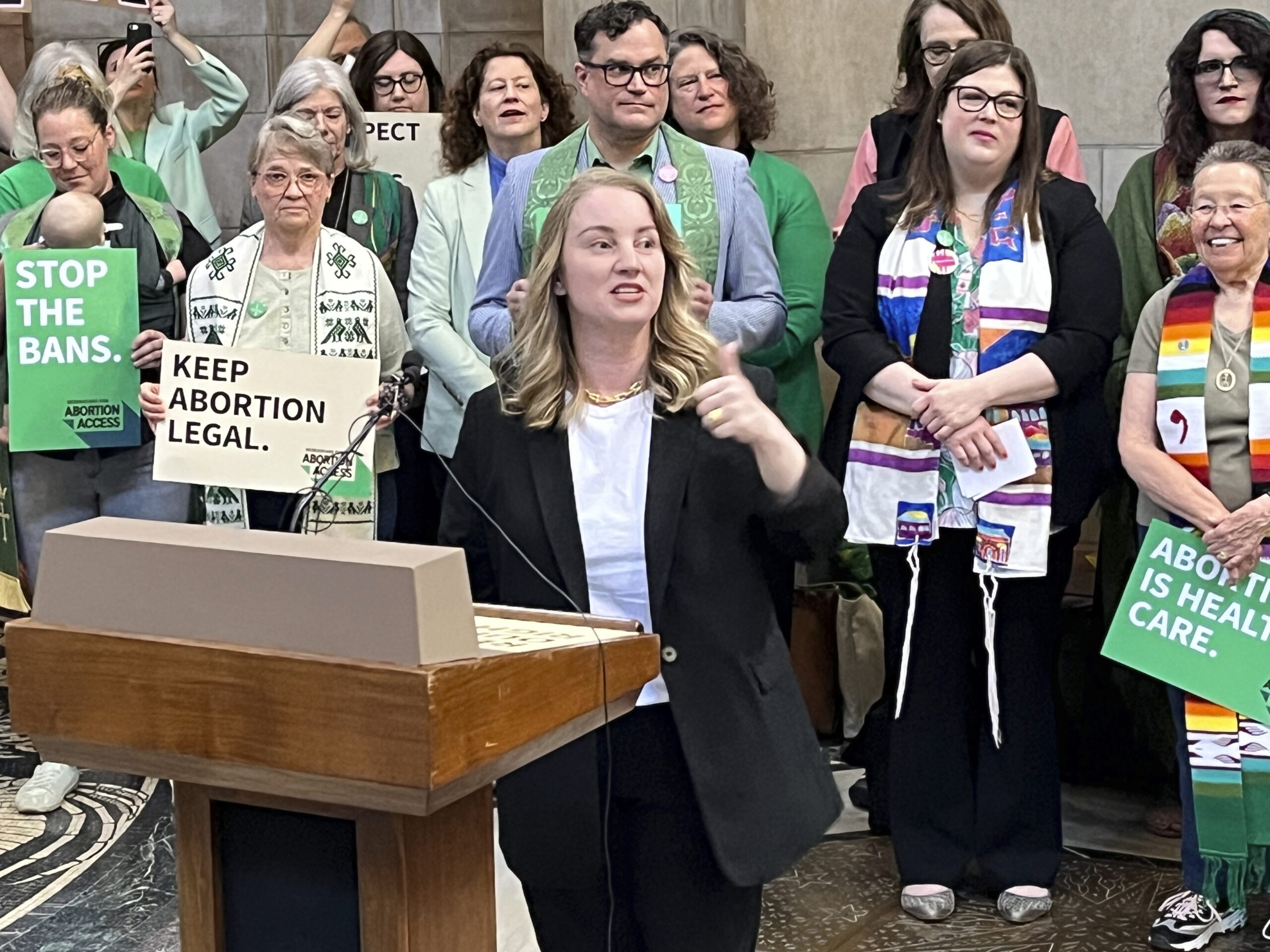 ‘What the F*ck is Wrong With You?’ Nebraska Lawmaker Megan Hunt Deploys F Bombs, Explains She Doesn’t Talk to People Who Oppose ‘Basic Civil Rights Sh*t’ (mediaite.com)