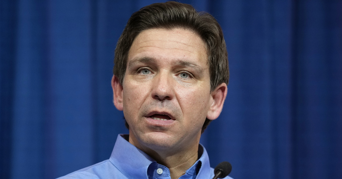 Hapless Ron DeSantis Gets Shredded by All Sides With Tweet Bashing Trump Indictment and Admitting He Hasn’t Even Read It (mediaite.com)