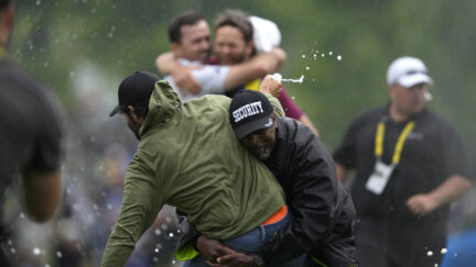 Adam Hadwin tackled by security guard at Canadian Open