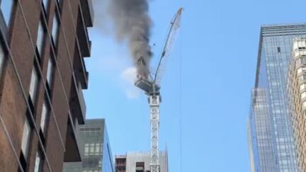 ‘OH F***!’ Stunning Footage of Crane Collapsing in Midtown Manhattan Captured By Bystander (mediaite.com)