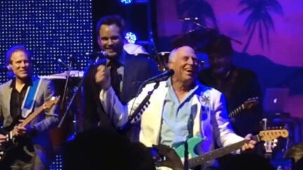 Chris Pratt and Jimmy Buffett Sing Margaritaville at Jurrasic World Party