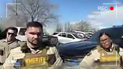 Pro-Trump Hosts Lose It On Cops Live At Border — For Trying To Tow Car Over Expired Tags rec overlay