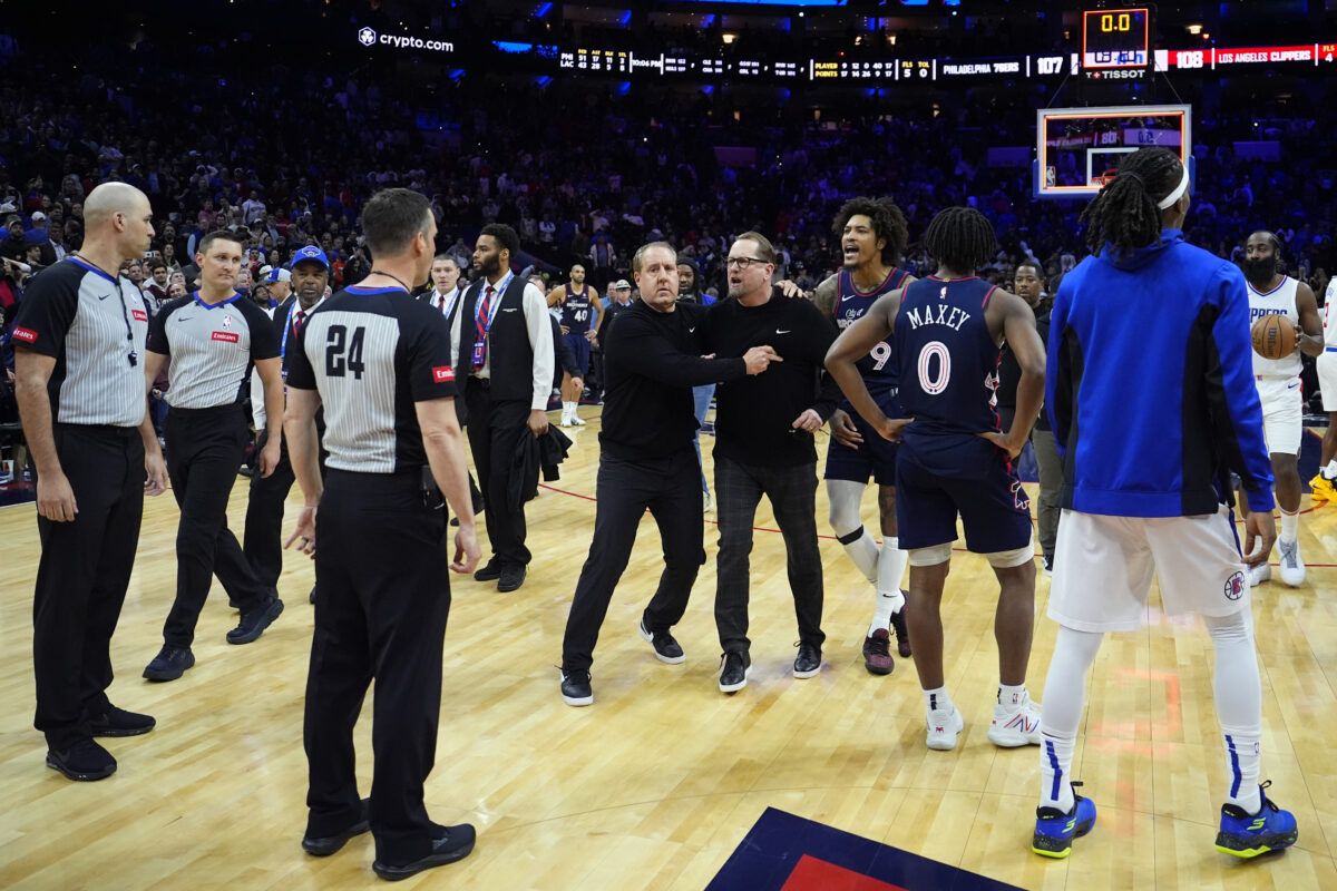 Nick Nurse and Kelly Oubre argue with refs after 108-107 loss to Clippers