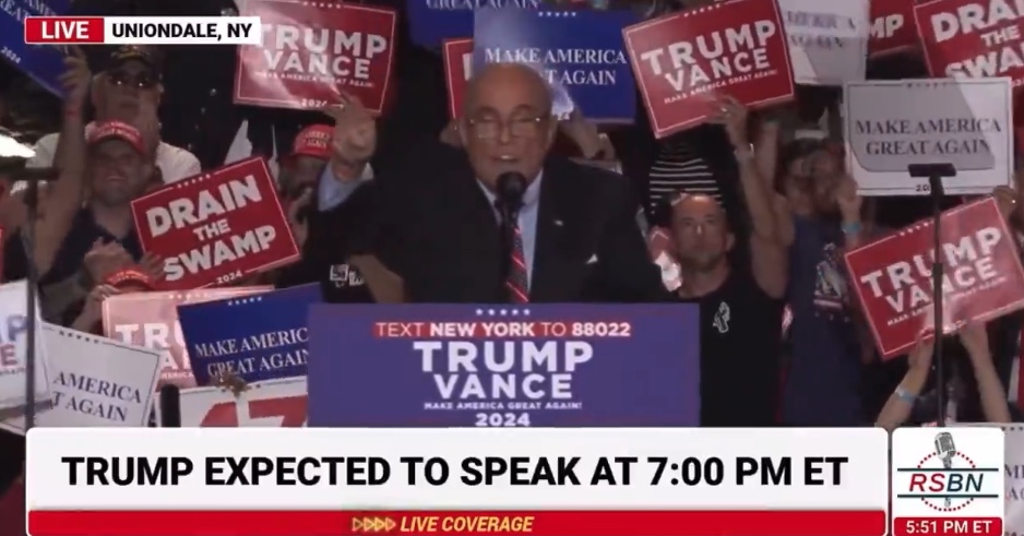 Rudy Giuliani loses it at rally