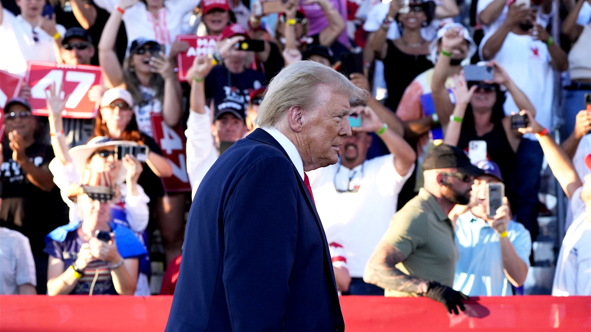 Man Arrested Near Trump Rally With Loaded Guns