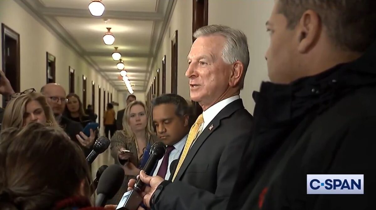 Republican Senator Brags About Long Brainstorm Sessions With AI Chatbot: ‘Like You Can Sit There and Talk to an Expert’
