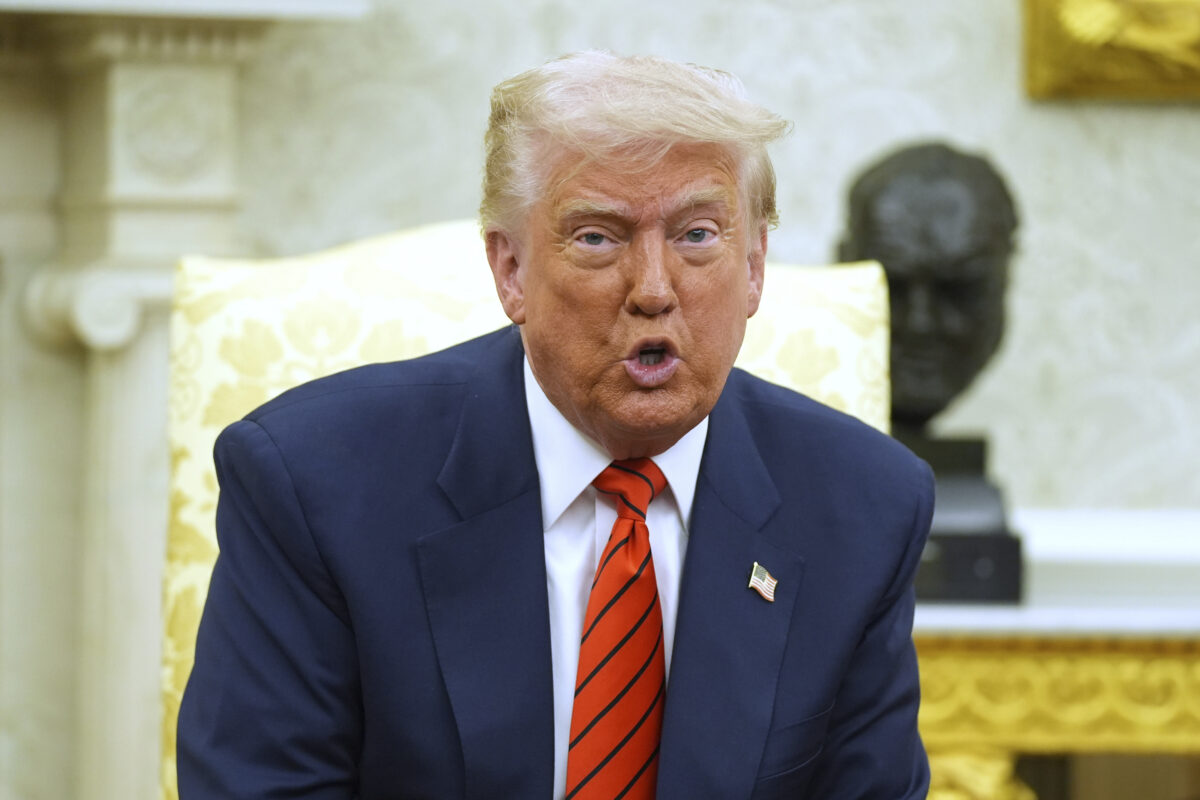 Good Shoes, Talking Money, and Listening to ‘The Weave’: Mark Halperin Reveals the Do’s and Don’ts of Meeting With Trump