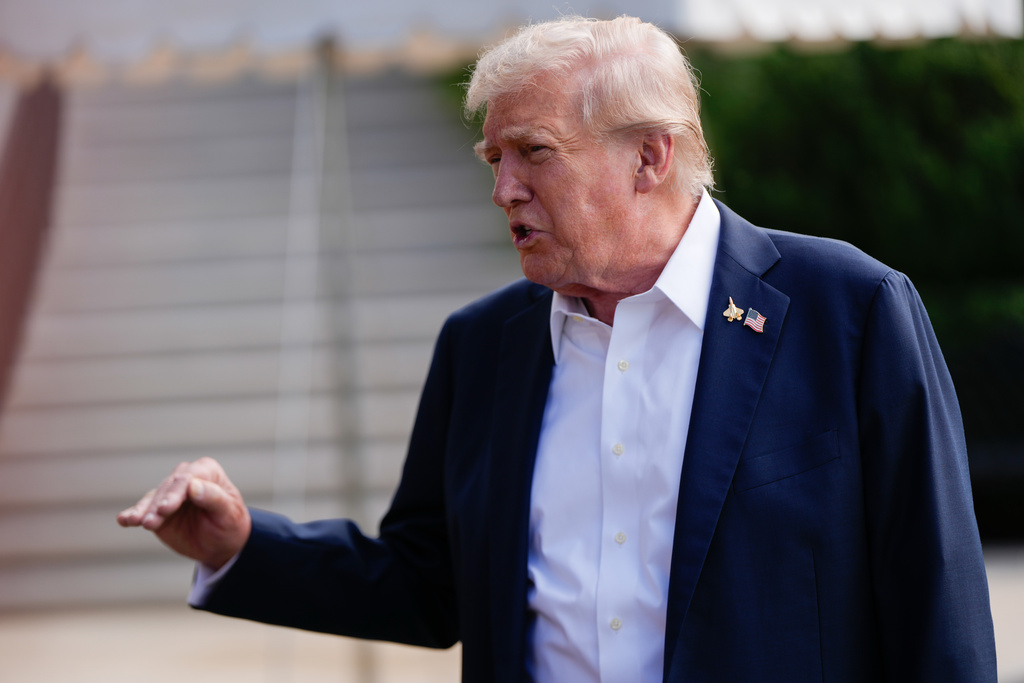 Trump Warns Hamas to Release Hostages 'FAST'