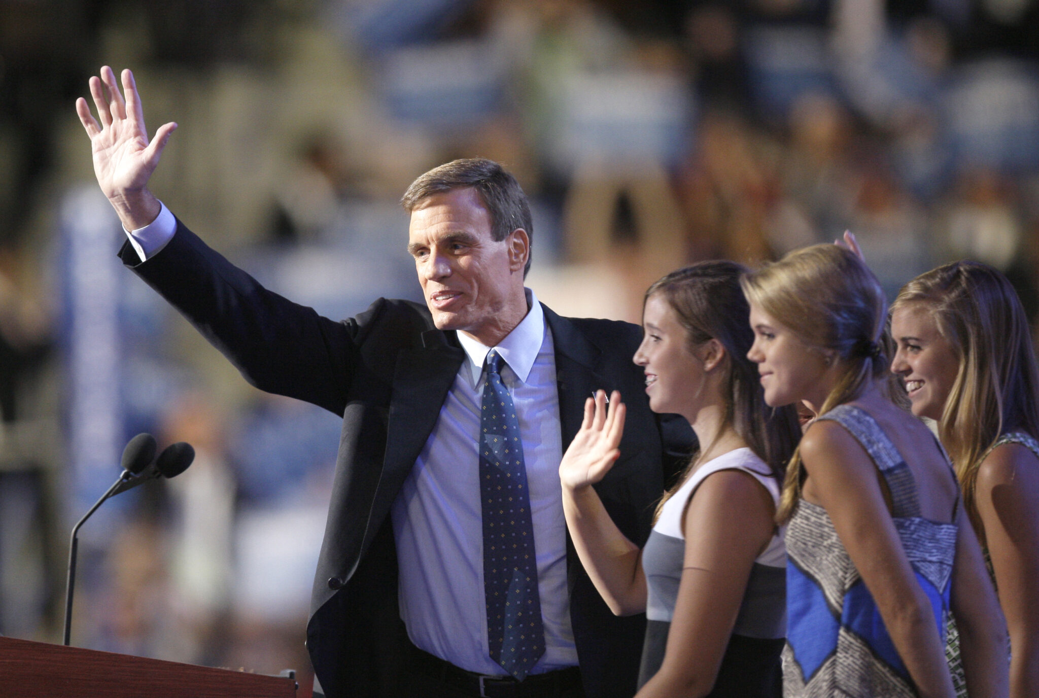 Mark Warner Announces Daughter's Death At 36