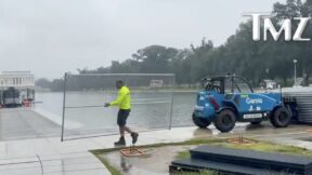 fence going up at Reflecting Pool
