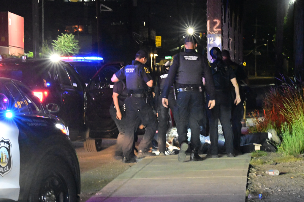 New Jersey Police Sergeant Charged With Stealing AP Photographer’s Equipment During Delaney Hall Anti-ICE Protests