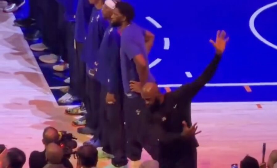 LeBron James, national anthem